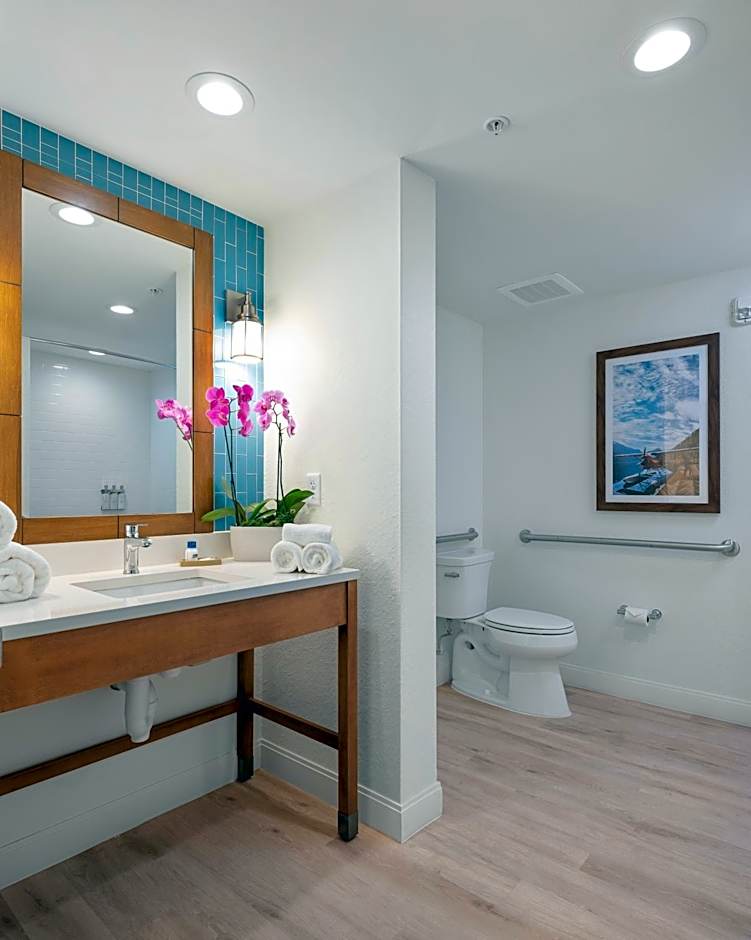 Compass Hotel by Margaritaville Anna Maria Sound