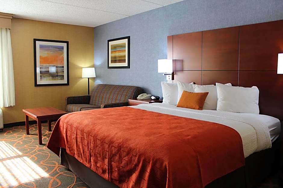 Best Western Plus Fresno Airport Hotel