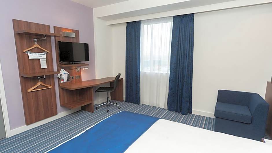 Holiday Inn Express Aberdeen Airport By IHG