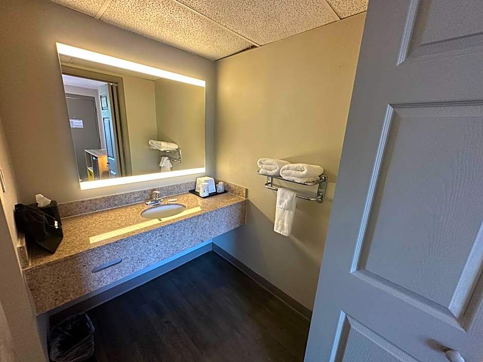 Days Inn by Wyndham Farmington NM