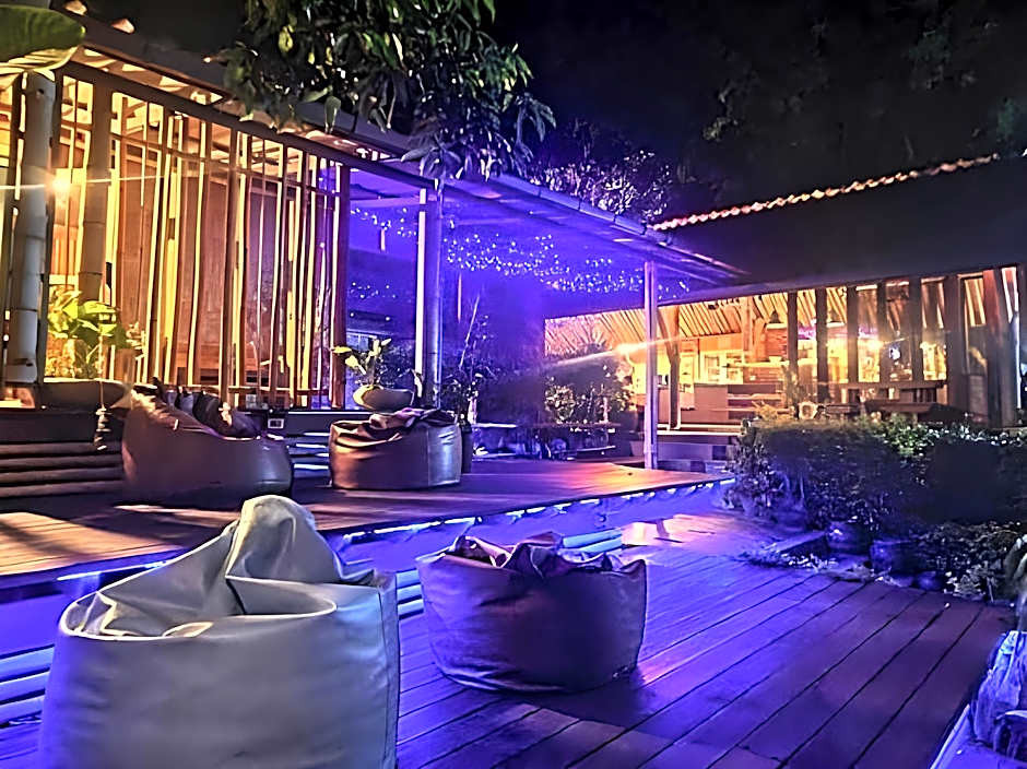 Aha Lanta Cozy Hostel