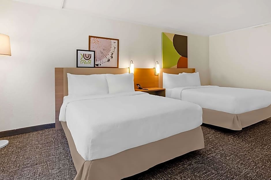 Spark by Hilton Daleville Roanoke North