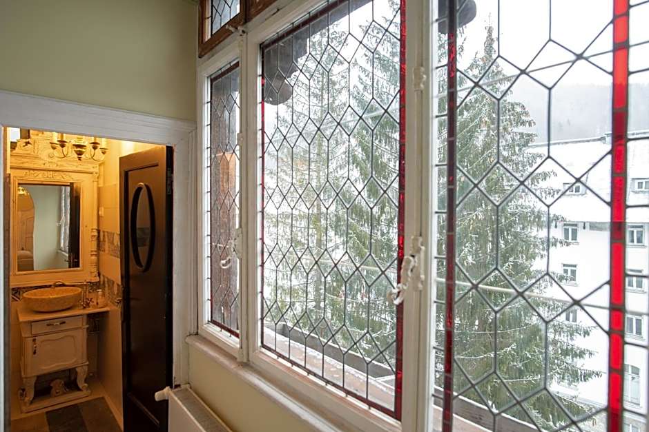 Royal Residence 1901