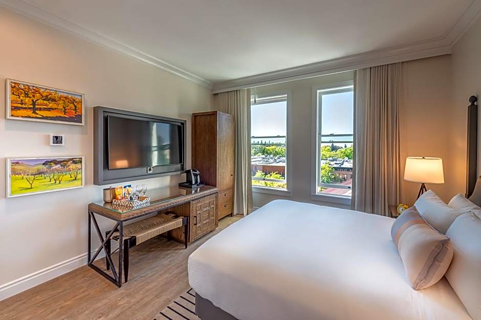 Hotel E