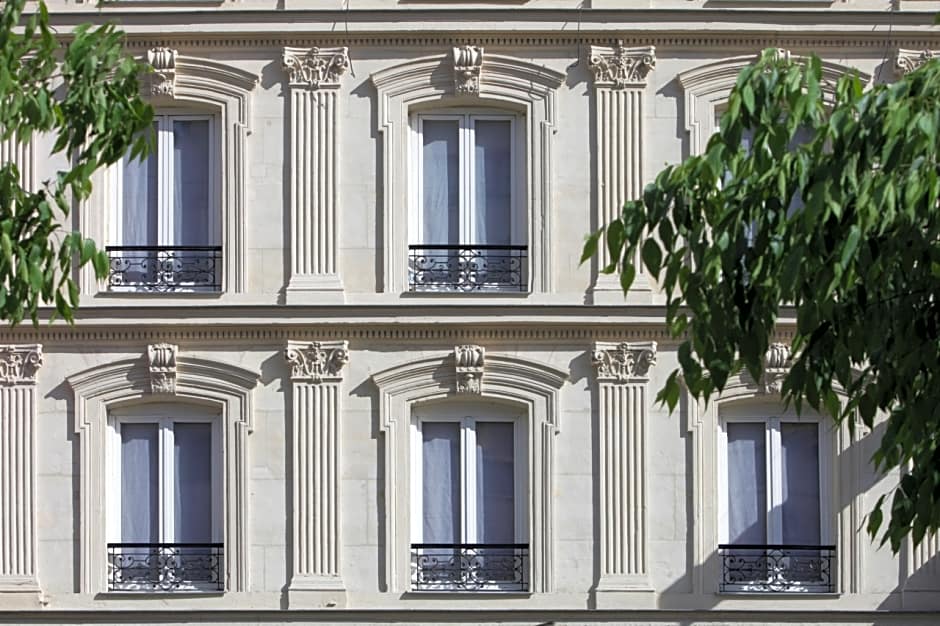 Contact Hotel Alize Montmartre