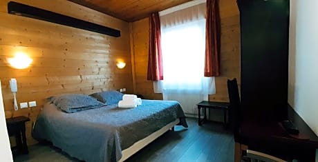 Double Room with Mountain View