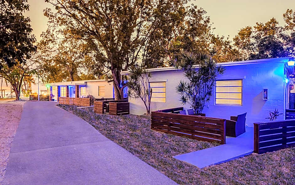 Drift Hotel