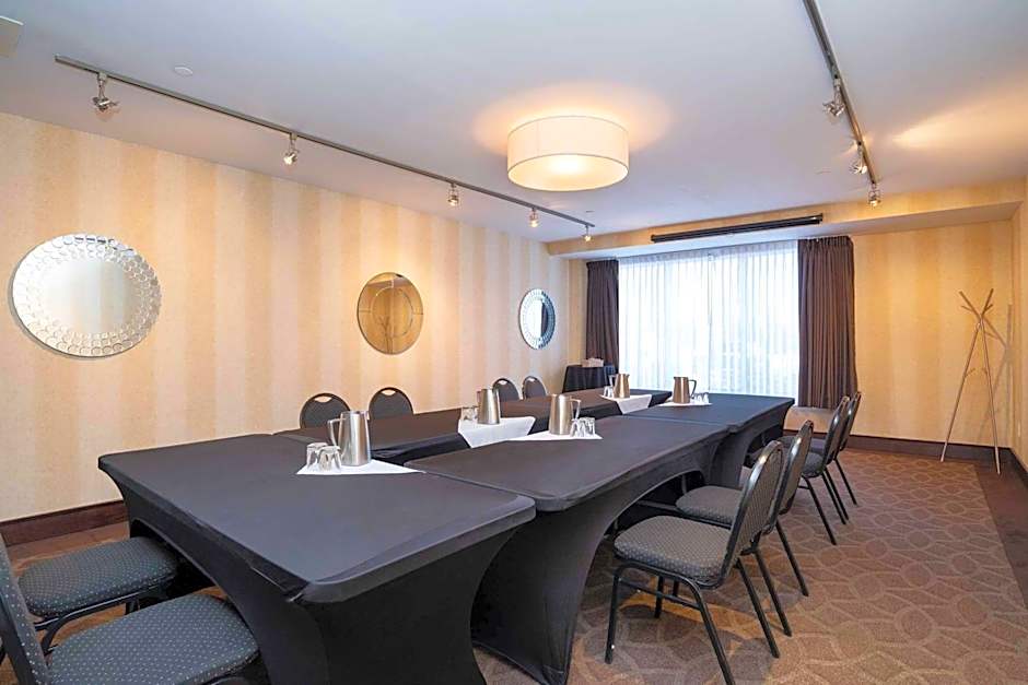 Sandman Hotel & Suites Calgary South