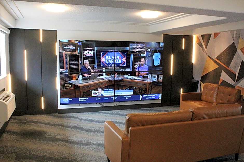 Coast Courtenay Hotel