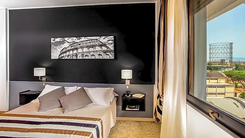 Radio Hotel