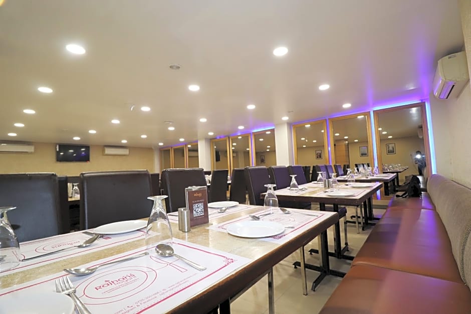 HOTEL RAJHANS REGENT, BHOPAL