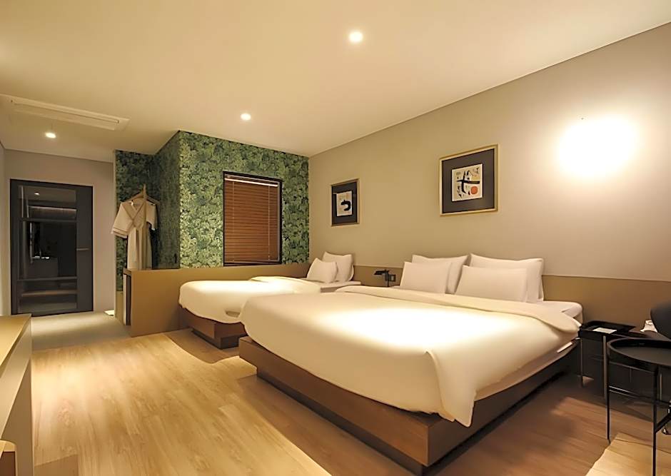 Hound Hotel Changwon - Jinhae Yongwon