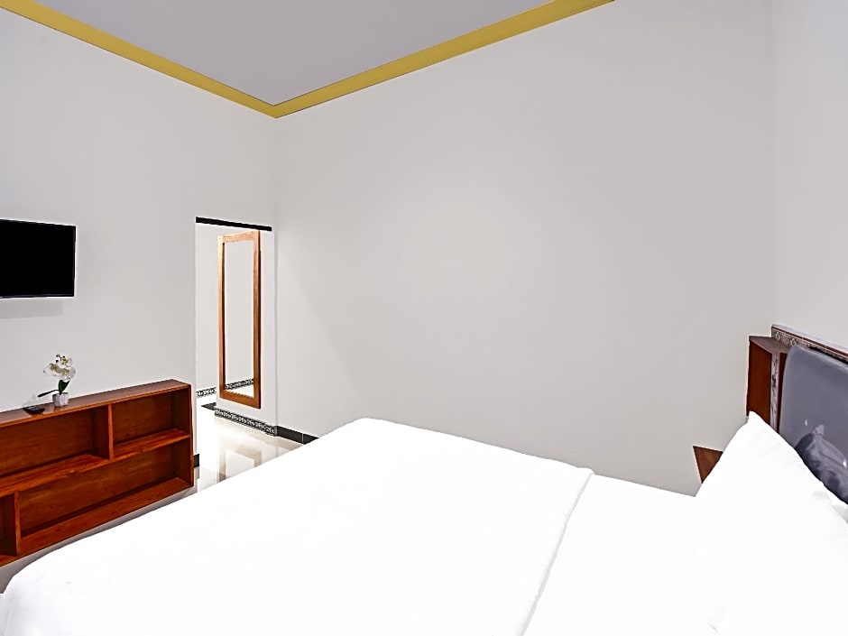 OYO 91192 Homestay Antara