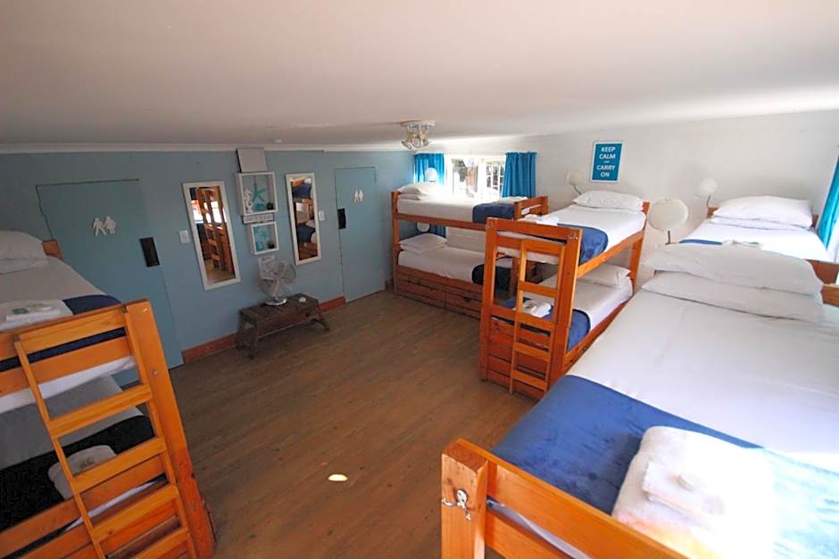 Saltycrax Backpackers