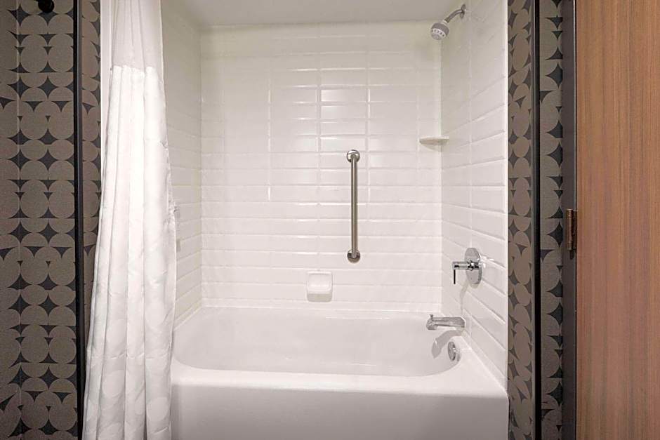 Riverbend Hotel and Suites, Trademark Collection by Wyndham