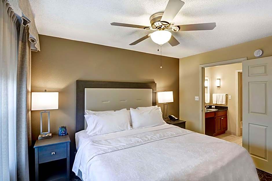 Homewood Suites By Hilton Kansas City/Overland Park