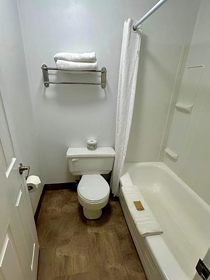 Anavada Inn & Suites - Grande Prairie