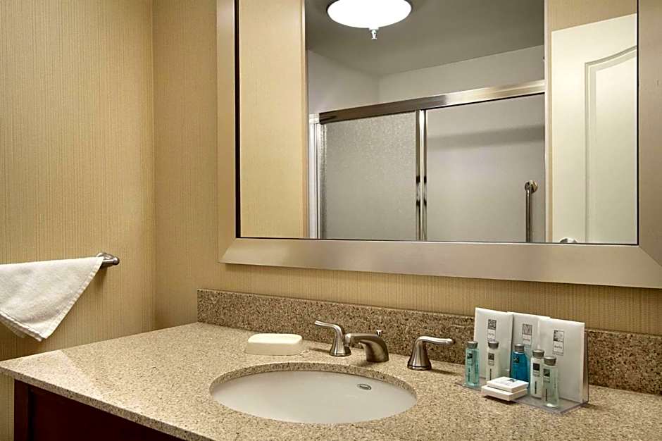 Hampton Inn & Suites Charles Town