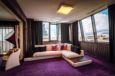 Penthouse Suite