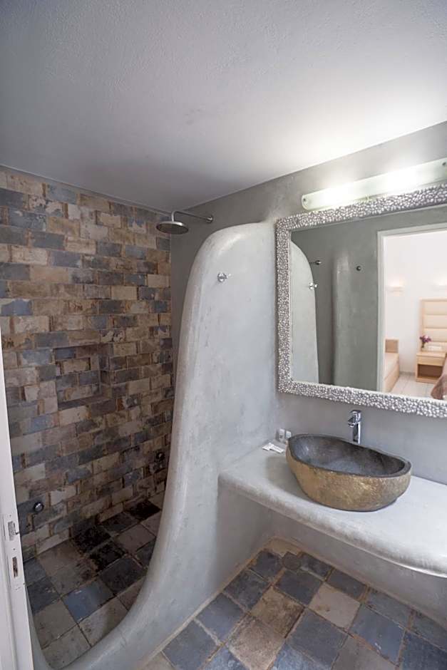 Agia Anna Beachfront Boutique