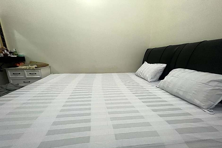 OYO 94015 Kost Alif Near Masjid Jami Nurul Huda