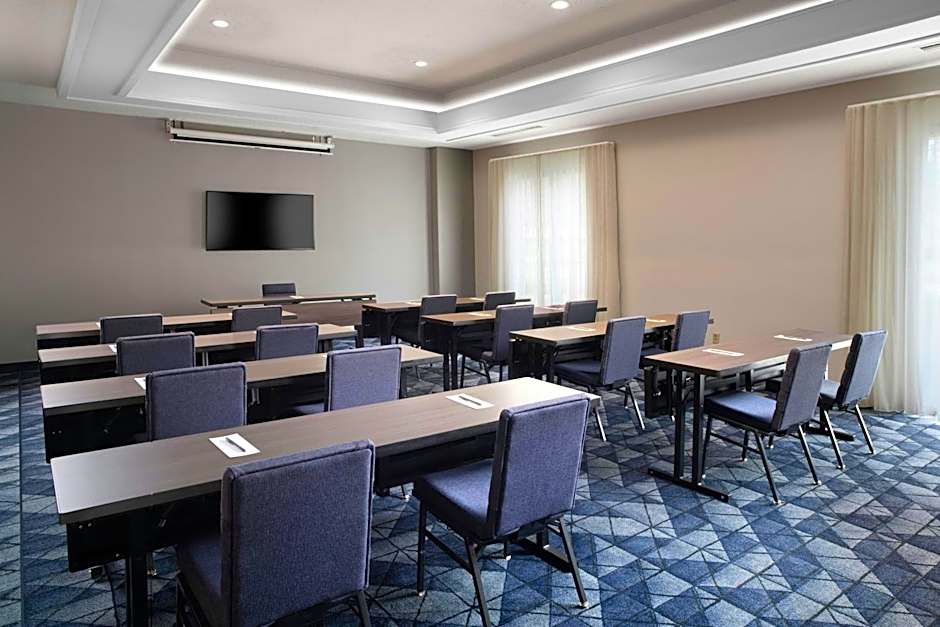 Courtyard by Marriott New Orleans Metairie
