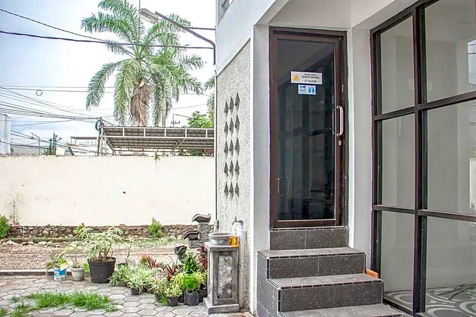Samar Wulu Guest House Syariah – Banyuwangi Recency, ID