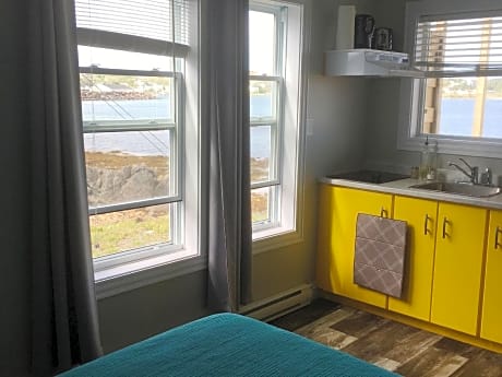 Room 5-Suite-Ensuite