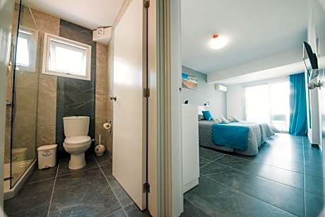 Superior One Bedroom Apartment