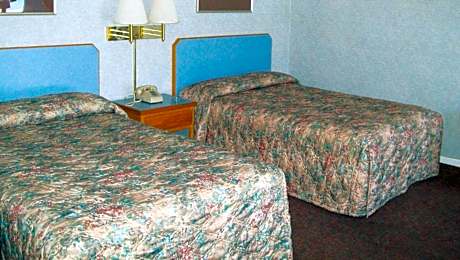 Queen Room with Two Queen Beds - Non-Smoking