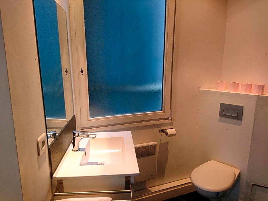 Studio Hypercentre proche gares et métro