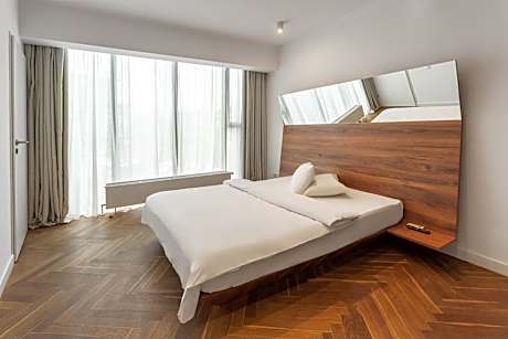 Urban Loft One-Bedroom Apartment