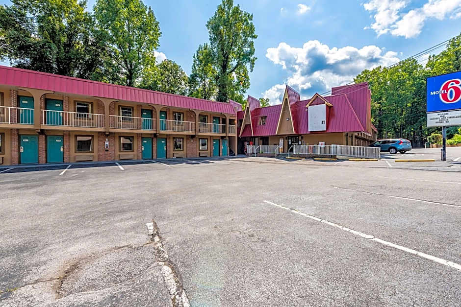 Motel 6 Gatlinburg Smoky Mountains