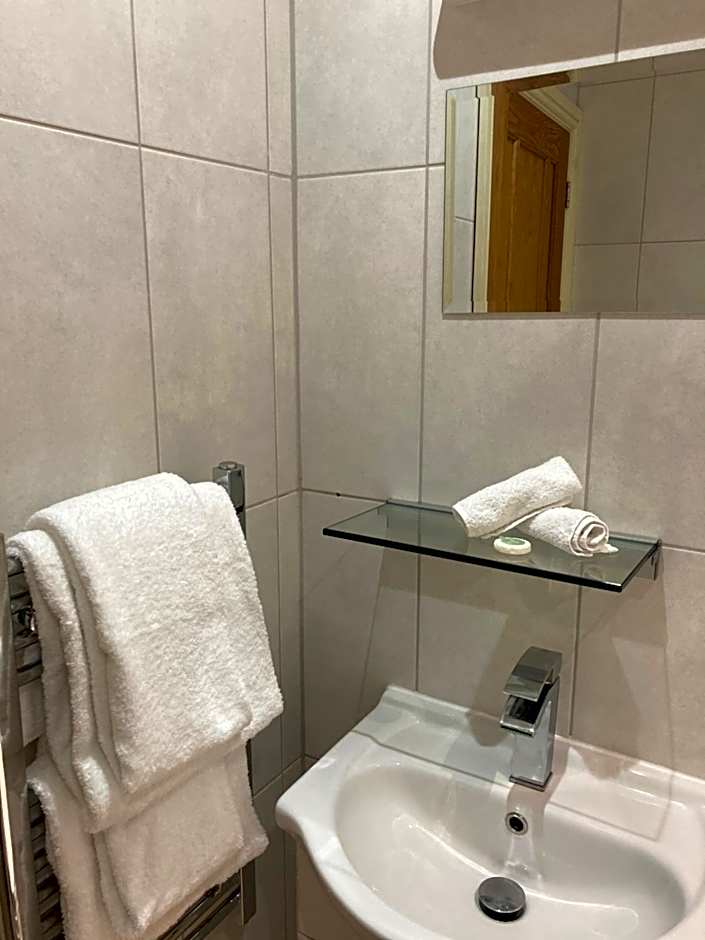 Newell Bistro and Rooms