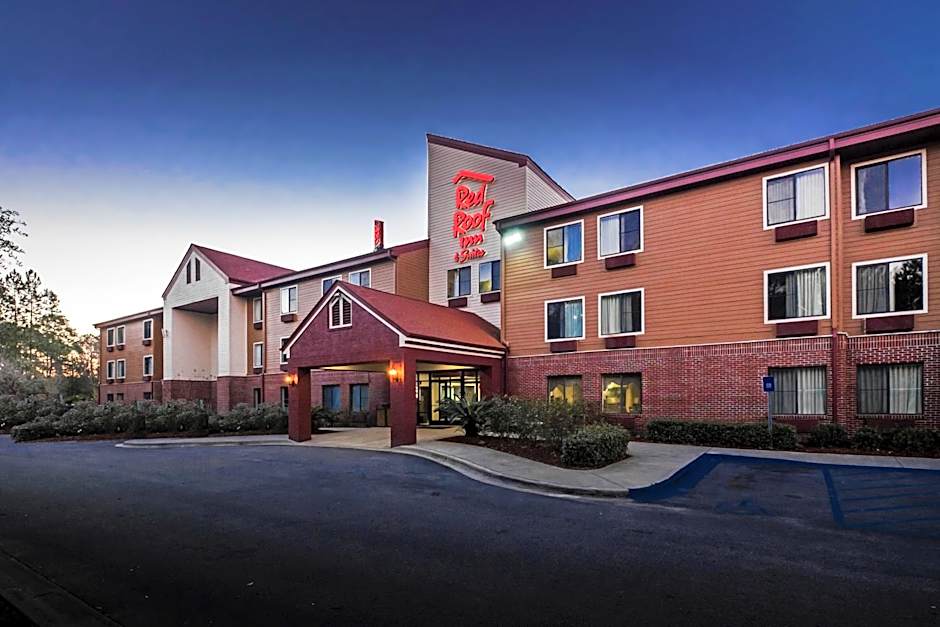 Red Roof Inn & Suites Savannah Airport