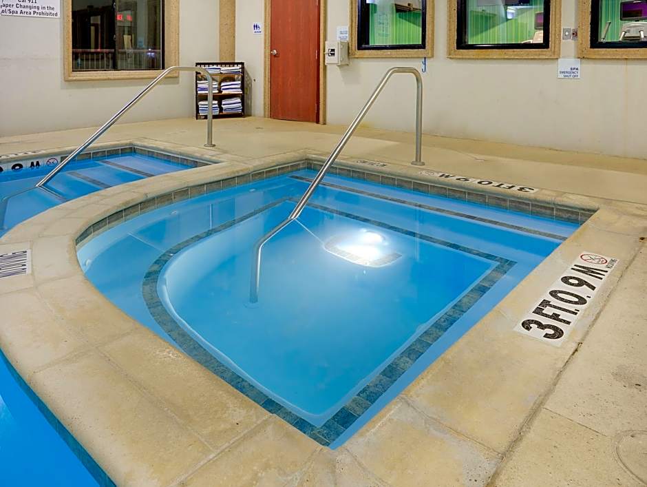 Holiday Inn Express & Suites Burleson/Ft. Worth By IHG