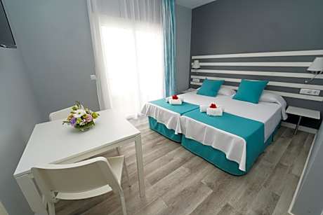 Apartamentos RF Bambi Adults Only