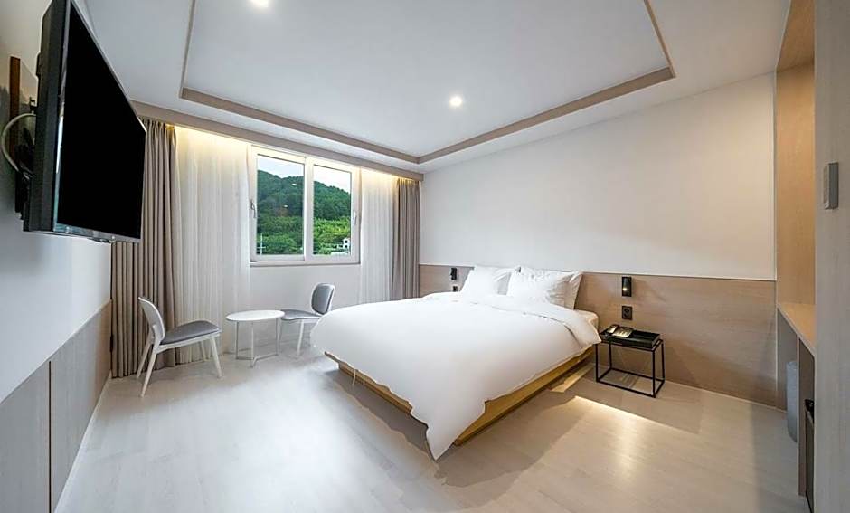 Geoje Mongdol Beach H Avenue Hotel