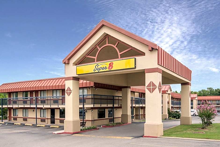Super 8 by Wyndham Tulsa