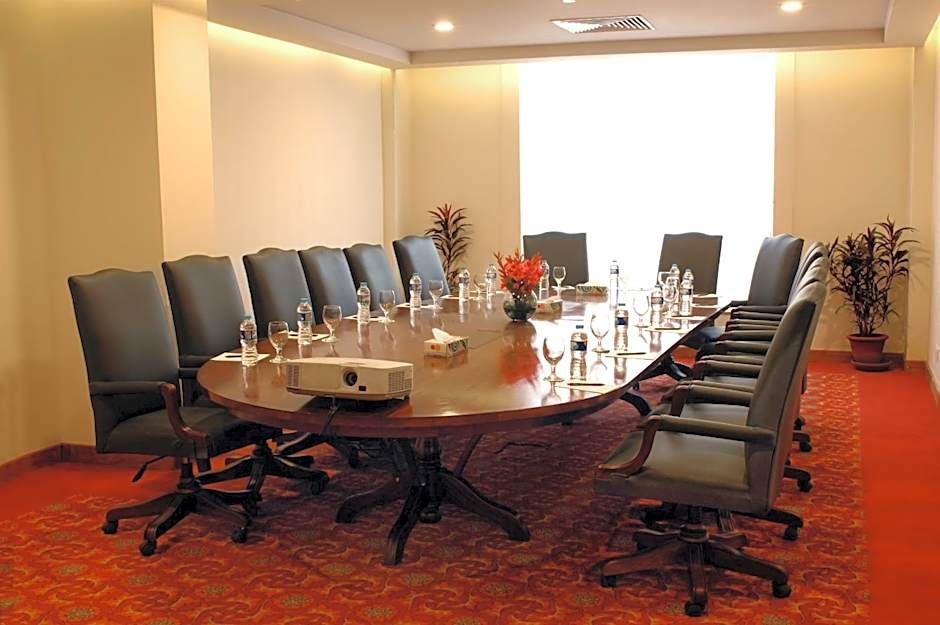 Faisalabad Serena Hotel