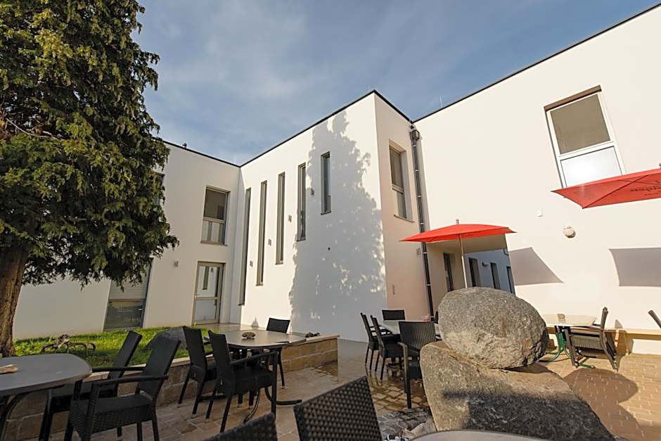 Dorfmeister Business Hotel B&B