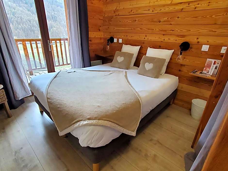 Photo 1 of 4 of Double Room