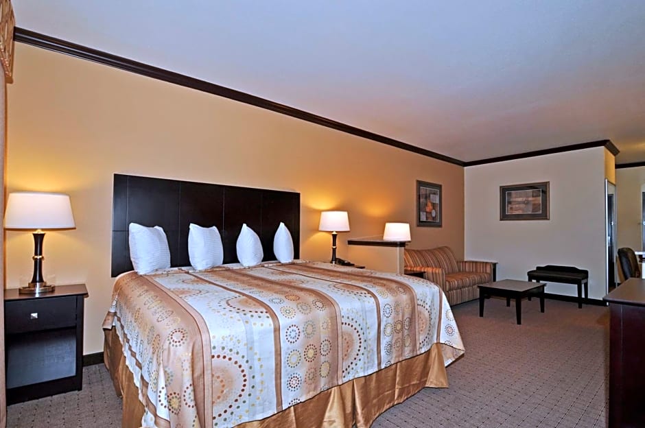 Best Western Plus Royal Mountain Inn & Suites