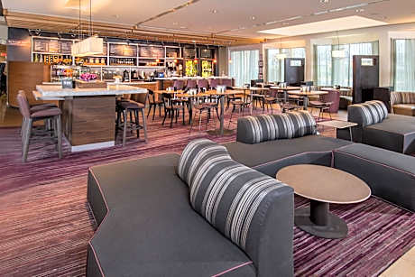 Courtyard by Marriott Fairfax Fair Oaks