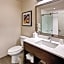 Holiday Inn Express & Suites Manhattan