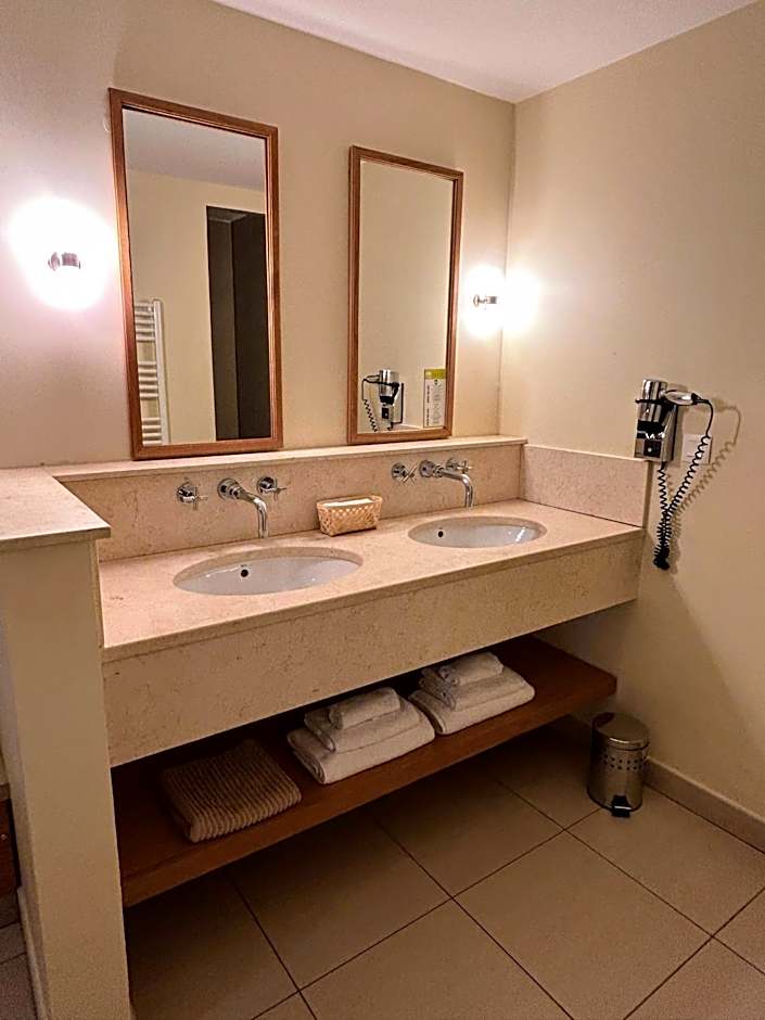 SUITE Supérieure Domaine du Golf St Endreol, 1 à 2 personnes