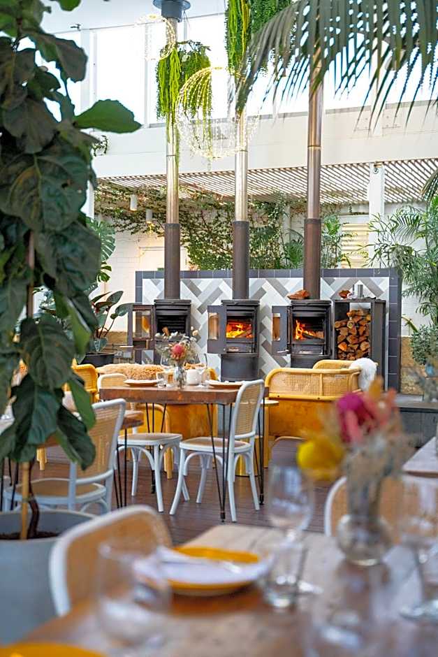 Cottesloe Beach Hotel