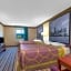 Super 8 by Wyndham Wapakoneta