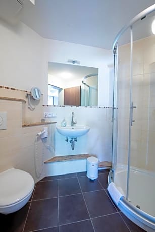 Classic Single Room with Balcony