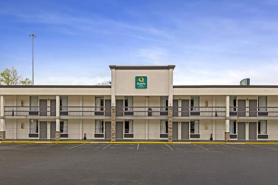 Quality Inn Dalton East